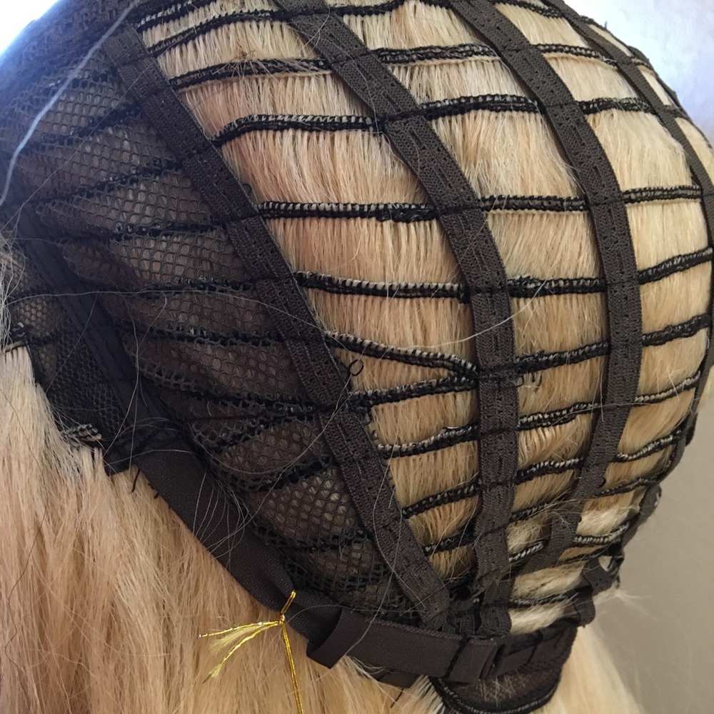 Blonde wig 26 inch long wavy layered ombré - Picture 8 of 8